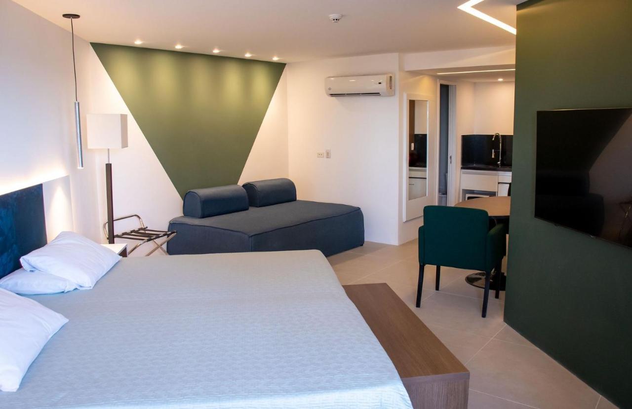 Hy Flats - International Recife