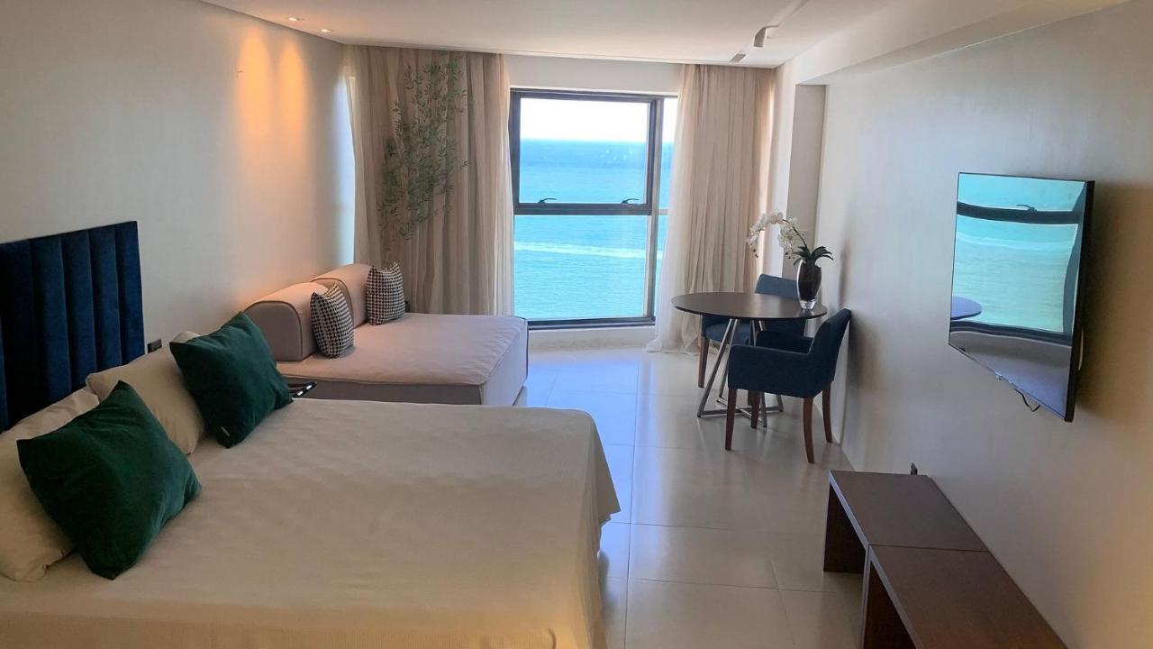 Hy Flats - International Recife