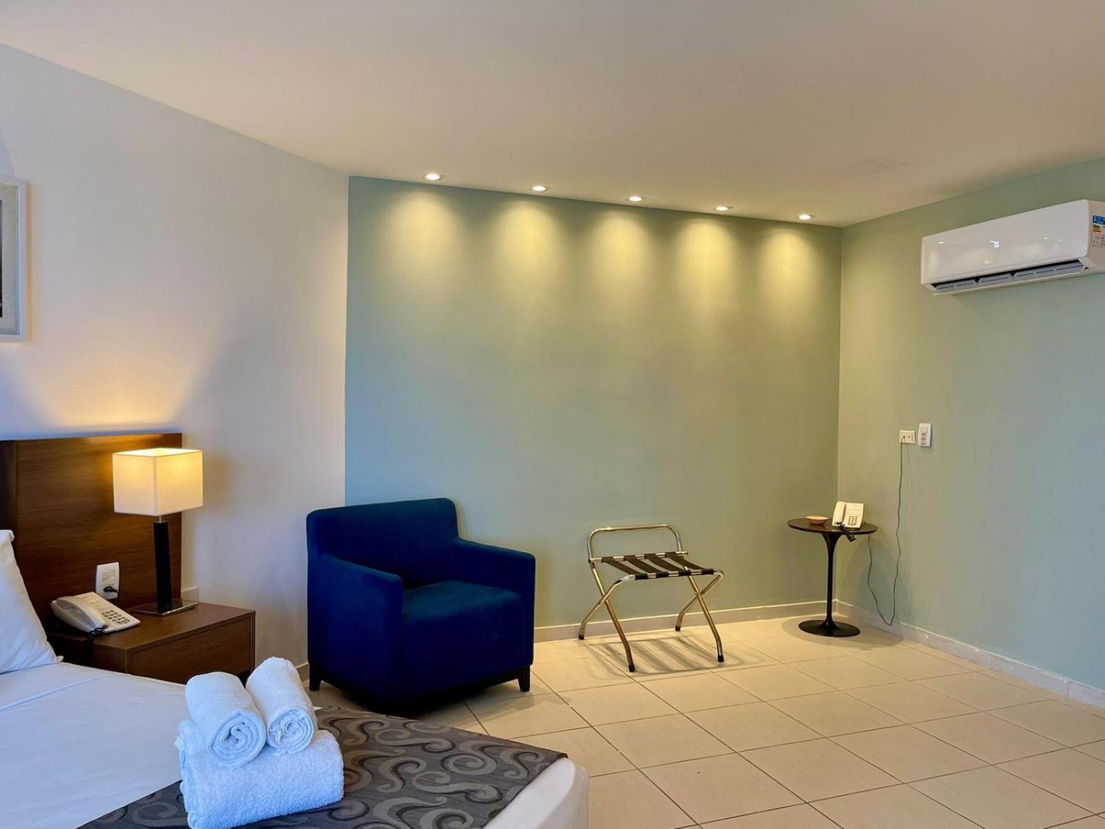 Hy Flats - International * Recife