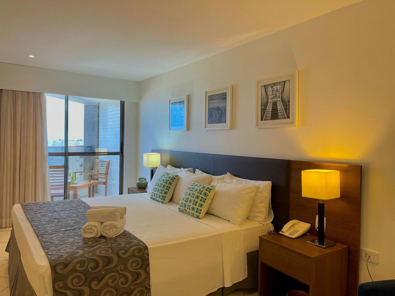 Hy Flats - International Recife